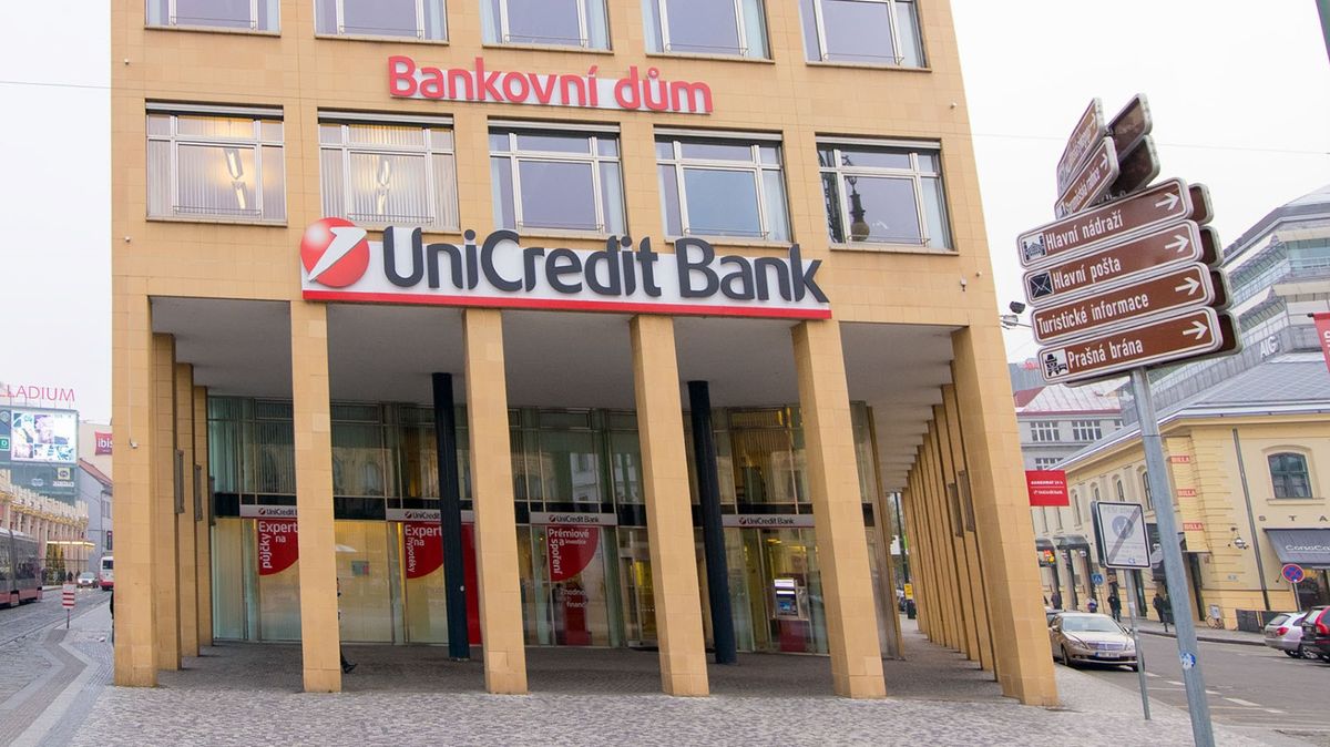 Čistý zisk UniCredit Bank ČR a SR loni překonal deset miliard